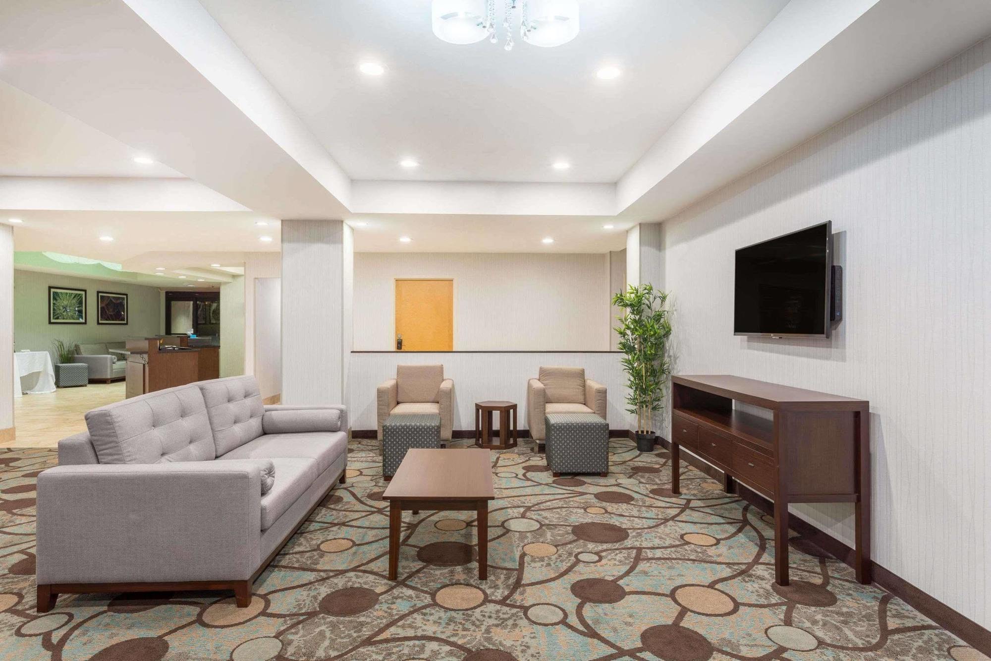 Wyndham Garden Greenville / Spartanburg Airport Exteriör bild