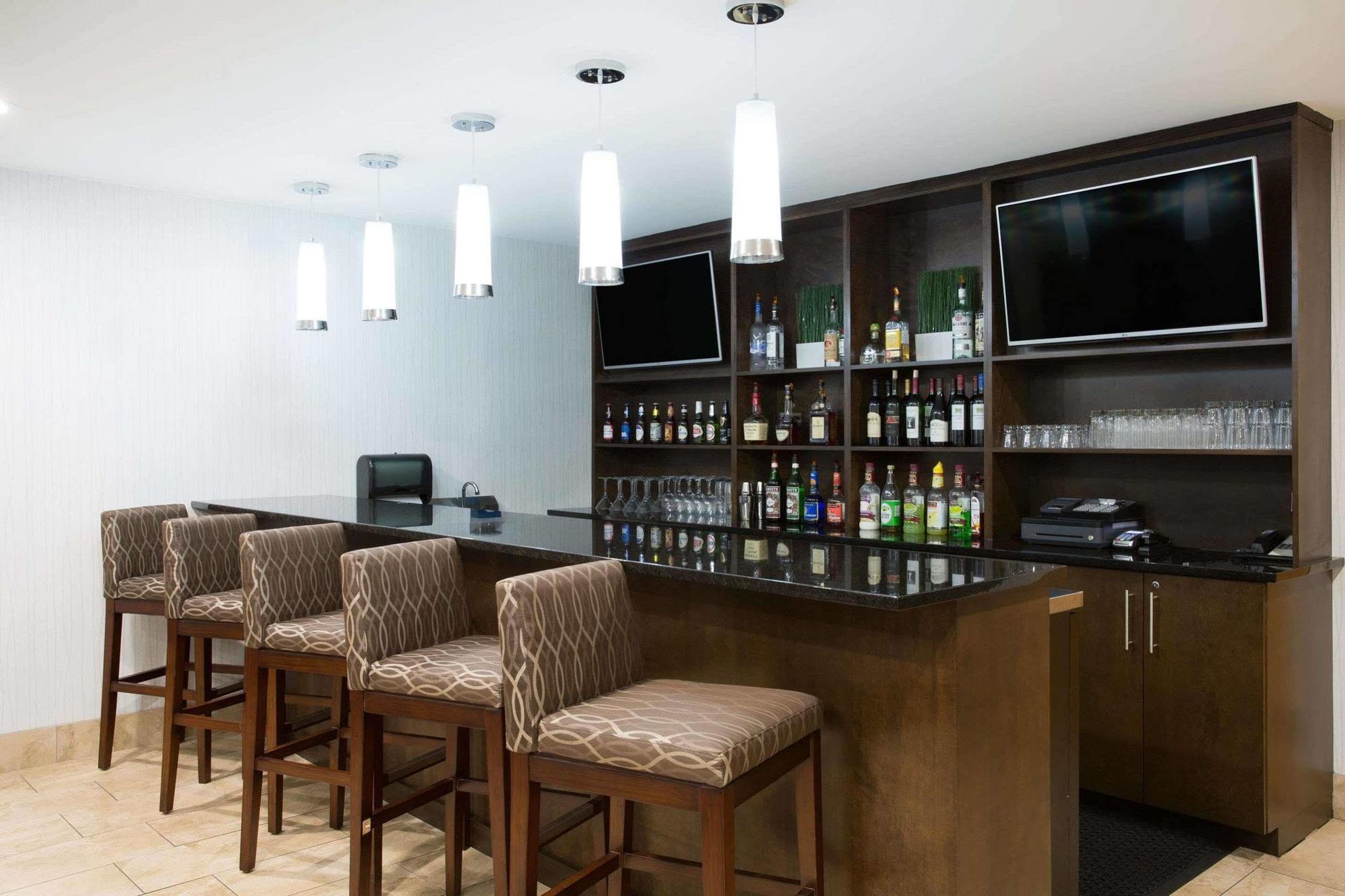 Wyndham Garden Greenville / Spartanburg Airport Exteriör bild
