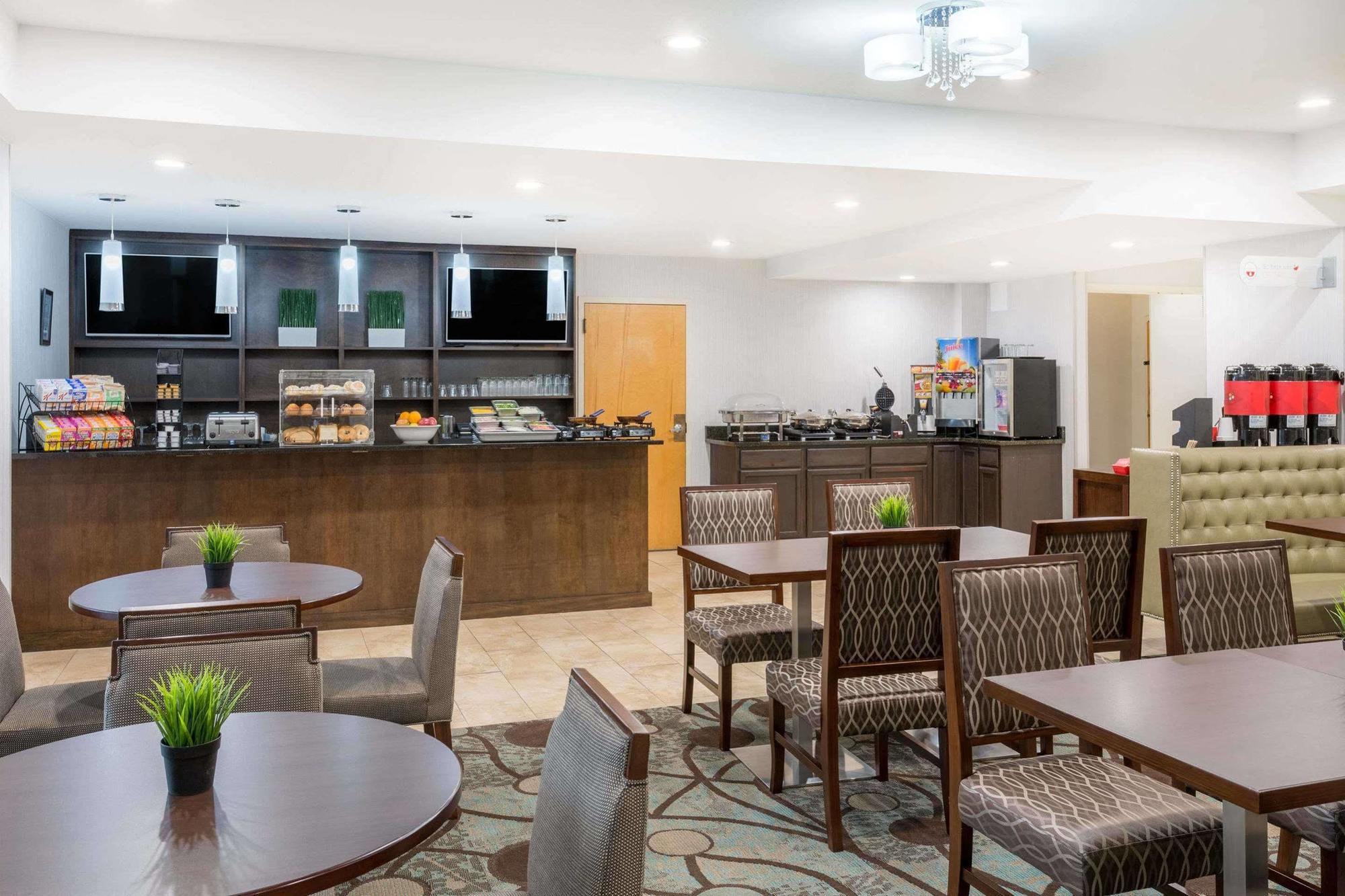 Wyndham Garden Greenville / Spartanburg Airport Exteriör bild